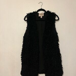Forever 21 Textured Black Teddy Vest